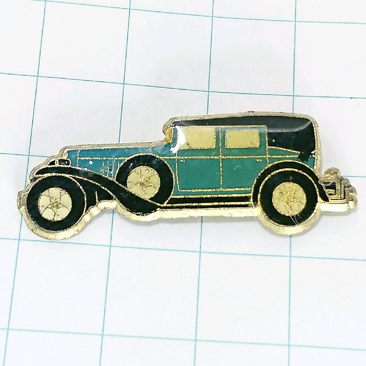 送料無料)レトロカー グリーン 自動車 ピンバッジ PINS ピンズ A16500拍卖