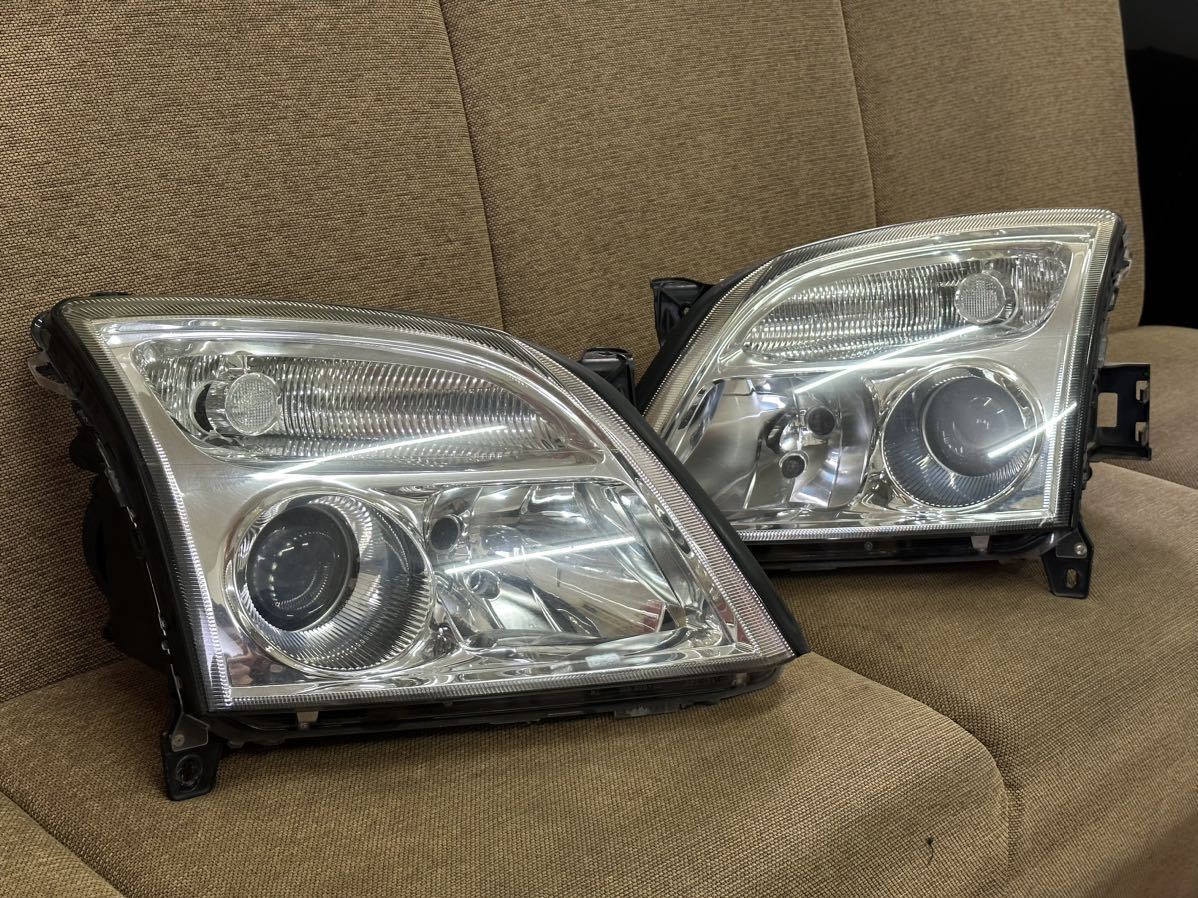 オペル ベクトラ セダン 純正 左右ヘッドライト ヘッドライト キセノン HID ディスチャージ HELLA シグナム OPEL拍卖