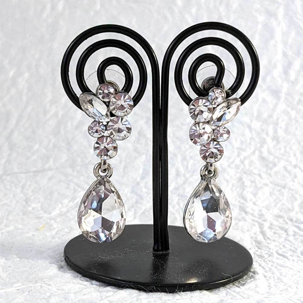 ■ie_1221 ピアス アンティーク風 レトロ調 コスチュームジュエリー キラキラ ゆらゆら 銀色 シルバーカラー拍卖