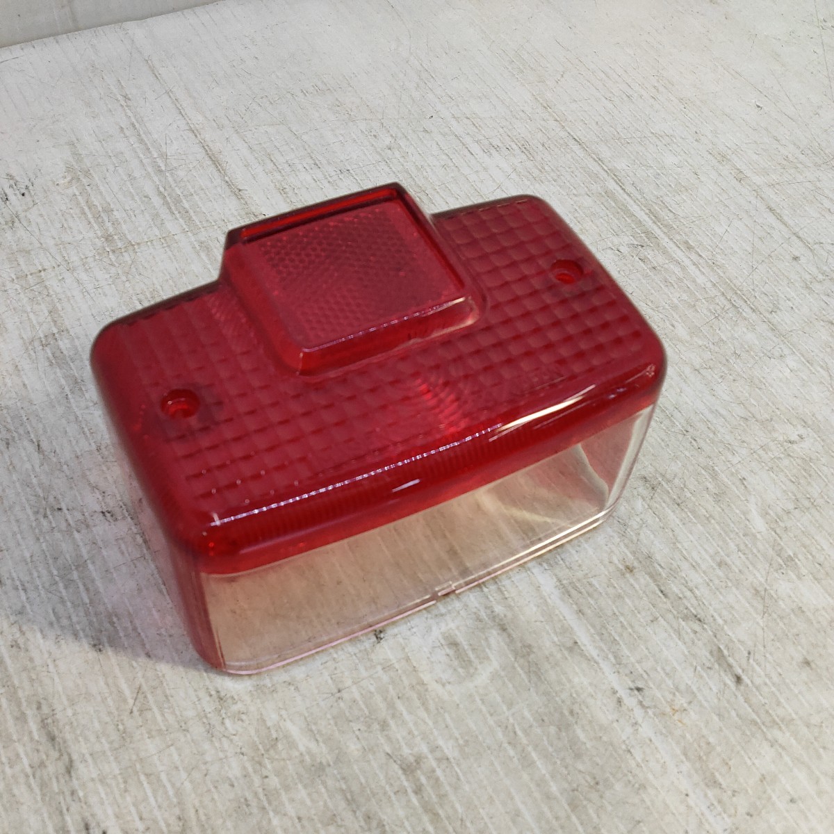 【0501-25】ヤマハ YB-1 YB50? 純正テールランプ レンズ拍卖