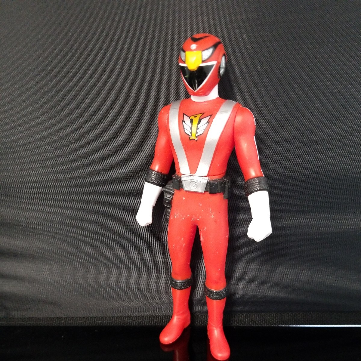 バンダイ炎神戦隊ゴーオンジャー ゴーオンレッド画像が全てです。御入札前には必ず自己紹介と商品説明をお読み下さい。ジャンク品扱いで拍卖