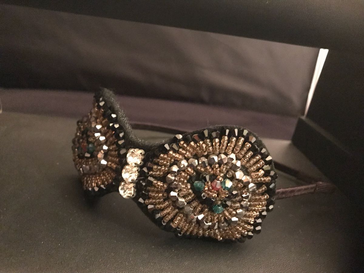 キラキラおリボンカチューシャ黒×ゴールド拍卖