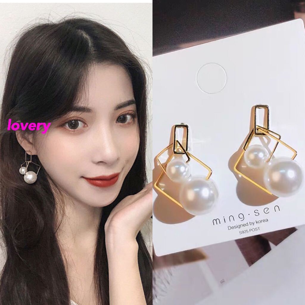 華やかでおしゃれなスクエアパールピアス 卒業式 入学式 フォーマル パールピアス 高見え プチプラ拍卖