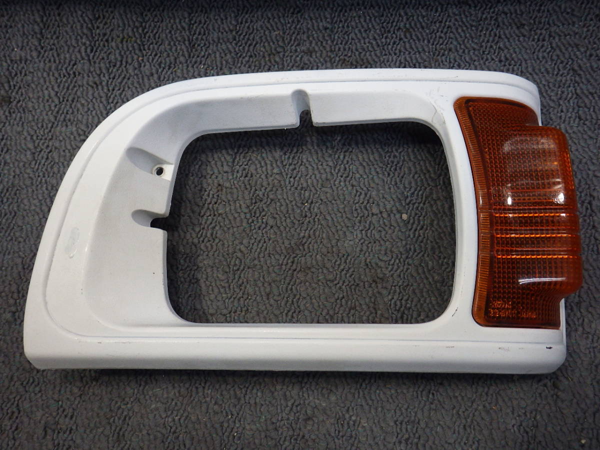 ミニキャブ U41T U42T U41V U42V U41 U42 純正 ライト 枠 グリル カバー リム 枠 トリム 左 L 左側 助手席側 KOITO 212-87011 即決拍卖