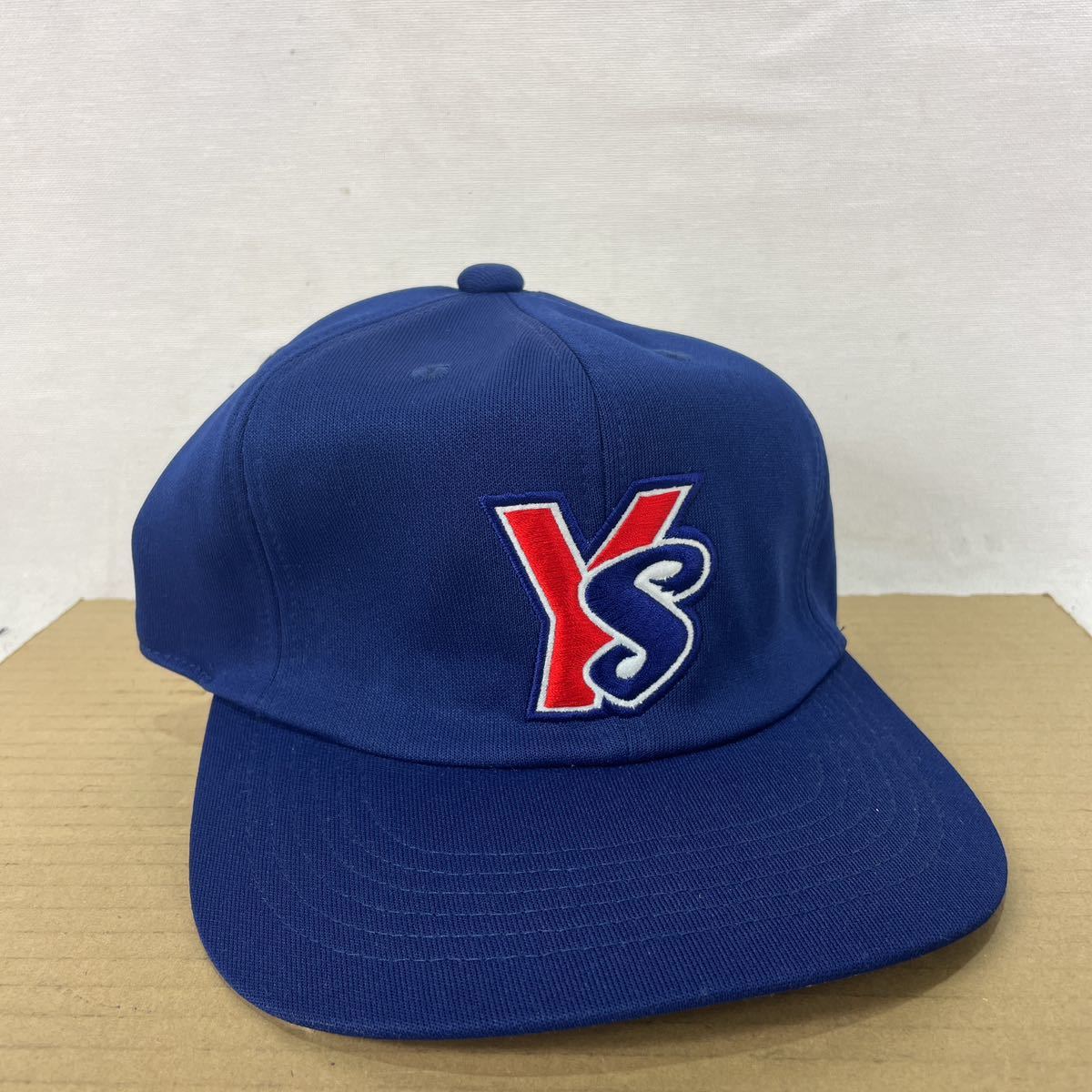 k ⑧ 希少 新品未使用 ヤクルトスワローズ 旧ロゴ刺繍 6パネル キャップ プロ野球帽子 M 紺 ネイビー 野村監督時代 黄金期 当時物拍卖