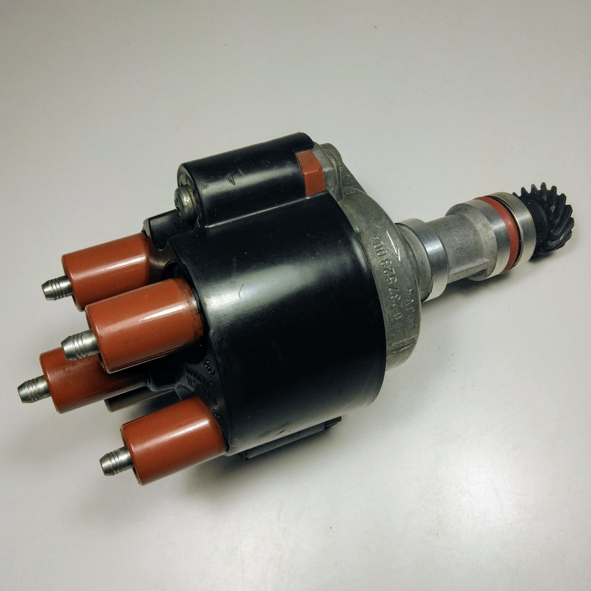 ★メルセデスベンツ★W201 190E 2.3★デスビ デストリビュータ★使用少ない★即決★BOSCH★ベンツ ボッシュ★拍卖