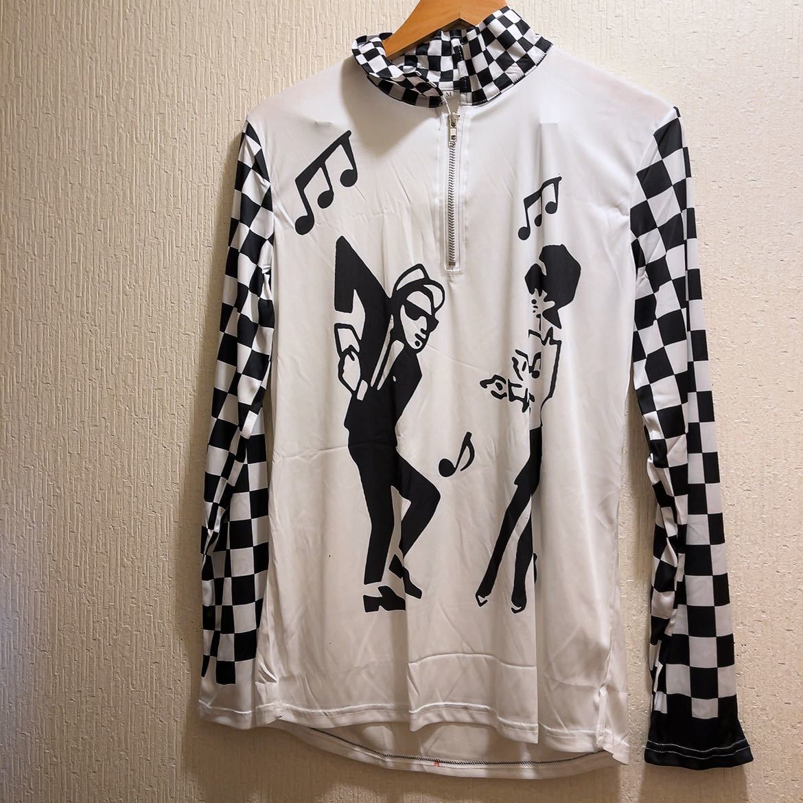 新品★ダンス&ミュージックポロシャツ★ゴルフウエア★ユニセックス★L★特別限定最終価格値下★他フリマでもセール中★現品限★人気商品拍卖