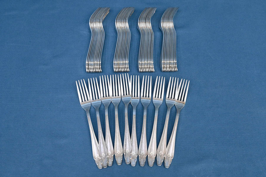 E226 Todai 銀メッキ 洋白 洋銀 フォーク 50本 中古 他にも スプーン ナイフ 等カトラリー出品しています拍卖