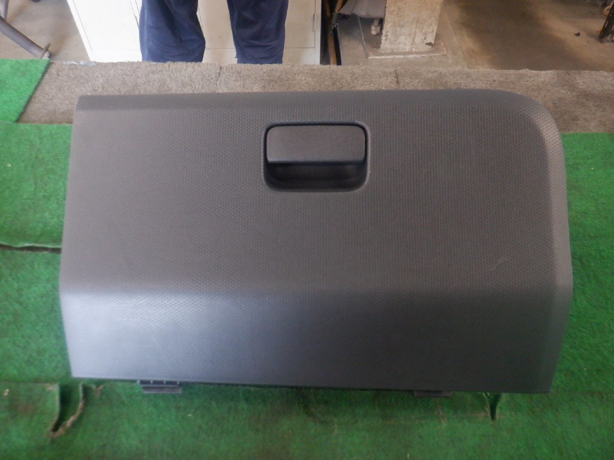 【スズキ ソリオ MA15S 純正 グローブボックス 小物入れ 73412-54M0】拍卖