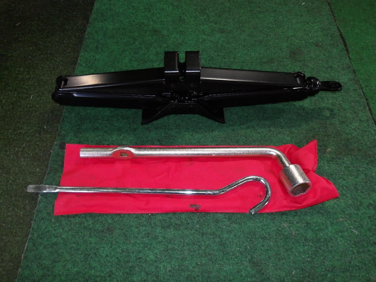 【トヨタ パッソ KGC35/KGC30 純正 ジャッキセット 車載工具 3ケセット MAX600kg】 拍卖