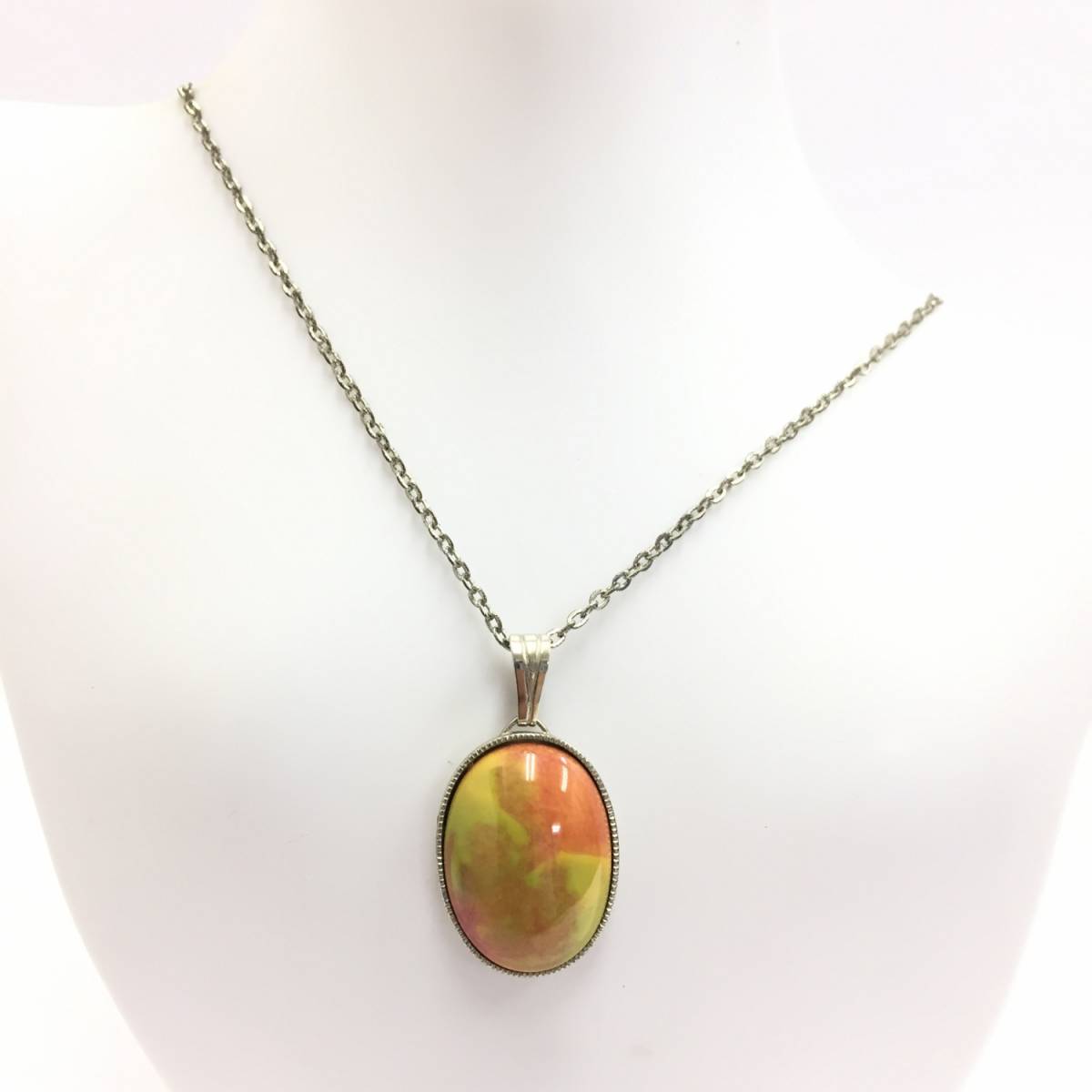 【ネックレス】約38cm オーバル マーブル模様が可愛い シルバー×グリーン×ブラウン ペンダント 銀色 シルバーカラー拍卖
