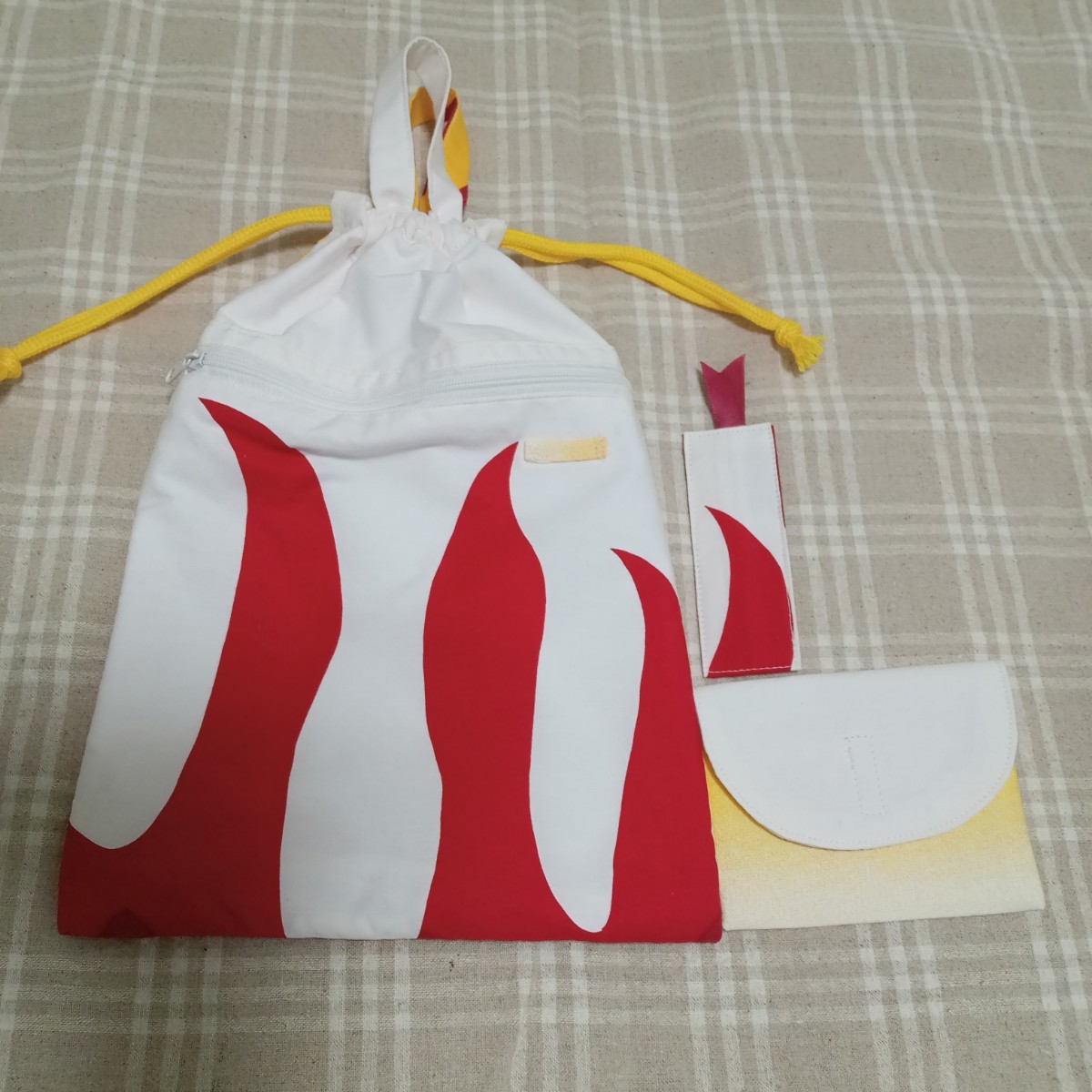 20×30 ファスナーポケット付き 巾着袋+栞+カード入れセット★煉獄 炎 赤 黄色★ハンドメイド おむつ入れ 貴重品入れ 絵の具入れ拍卖