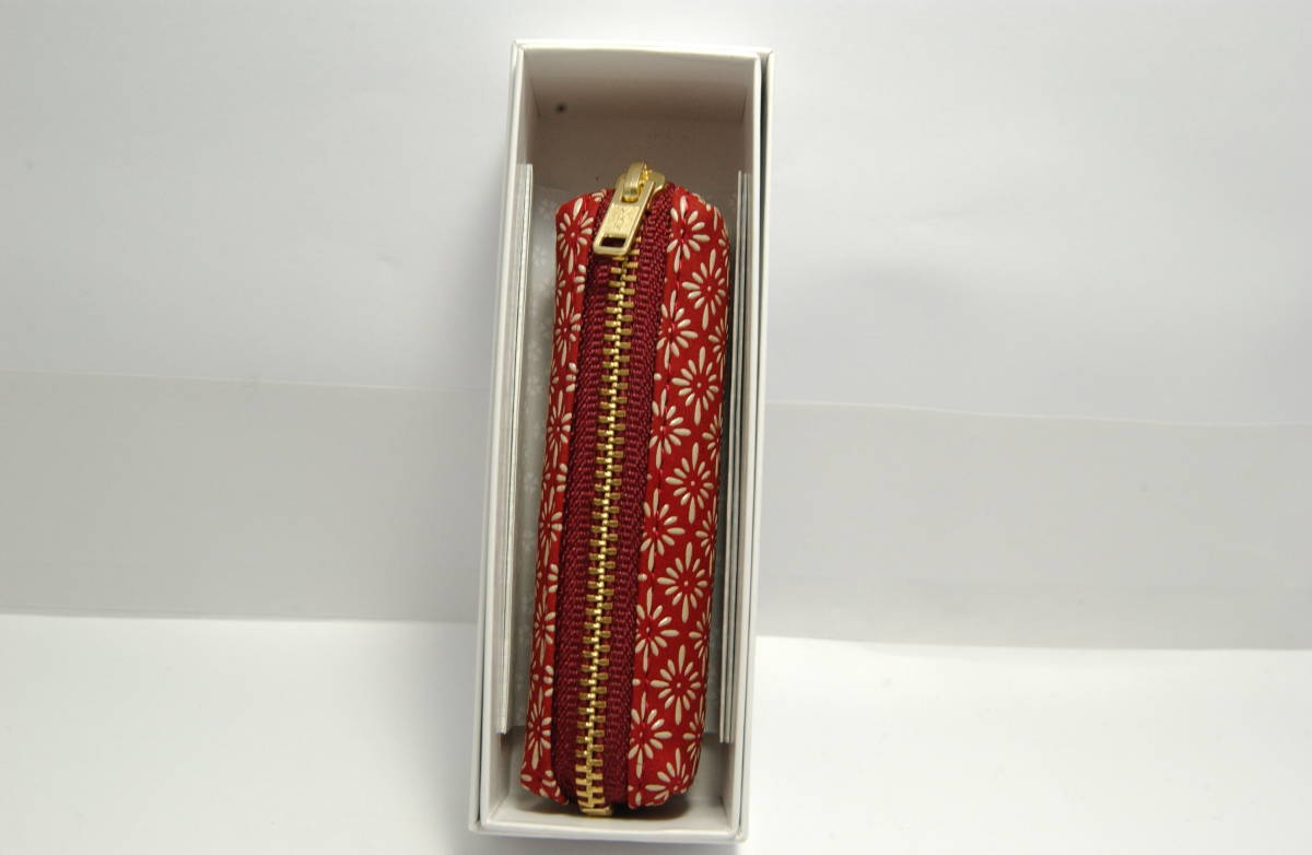 ☆新品・未使用☆ 甲州印伝 印傳屋 小物入 No.5022 菱菊柄 赤×白 拍卖