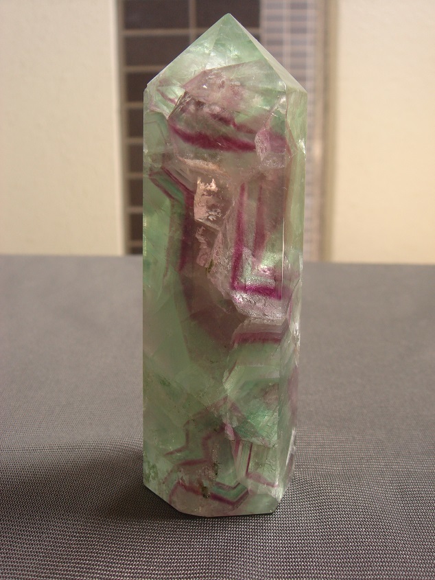 ☆希少、風水、お守り、幸運UP、天然フローライト六角柱パワーストーンA5拍卖