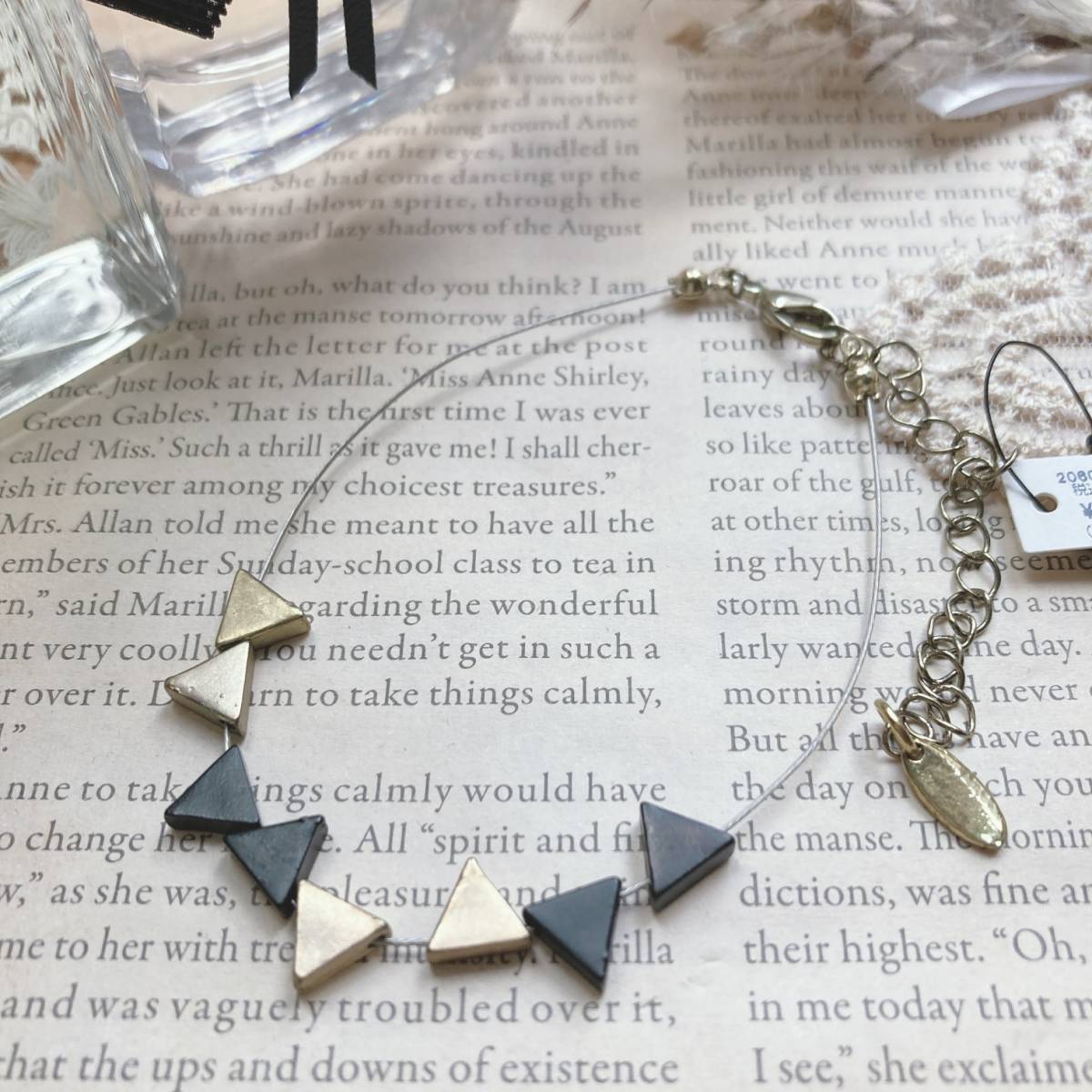 未使用品 ワイヤーブレスレット トライアングル ゴールド ブラック☆vintage jewelry accessories A018拍卖