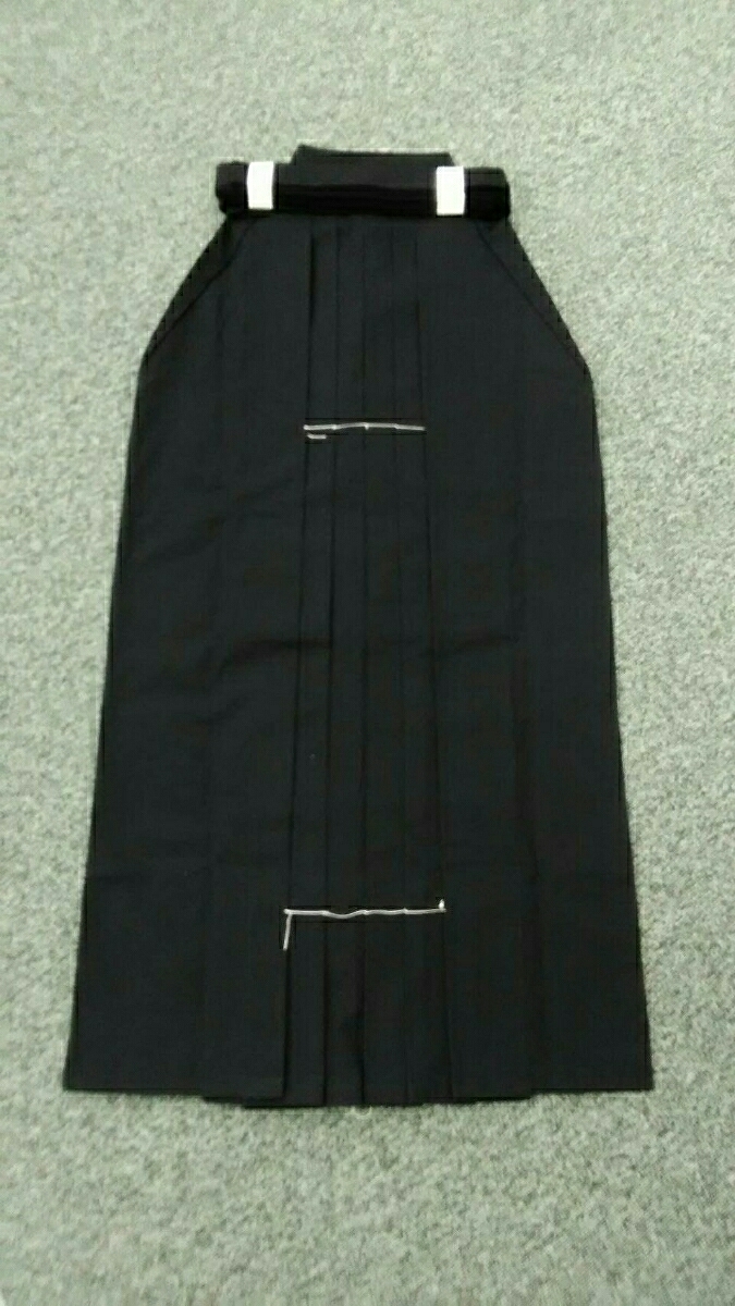 ☆新品☆ 剣道 正課用テトロン袴 紺 25号拍卖