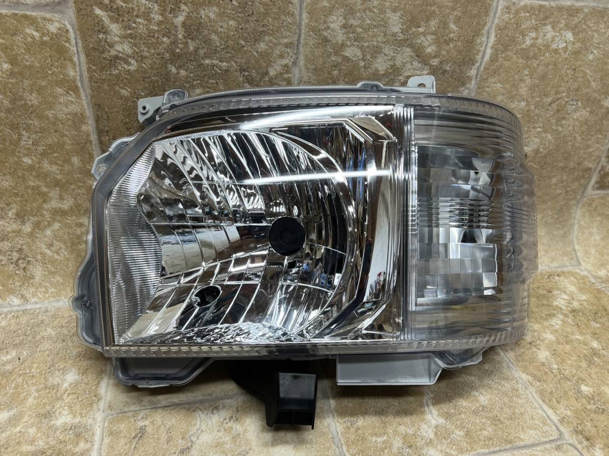 H9// 200 ハイエース DEPO製 ヘッドライト左 DEPO 08-212-111CL-SM拍卖