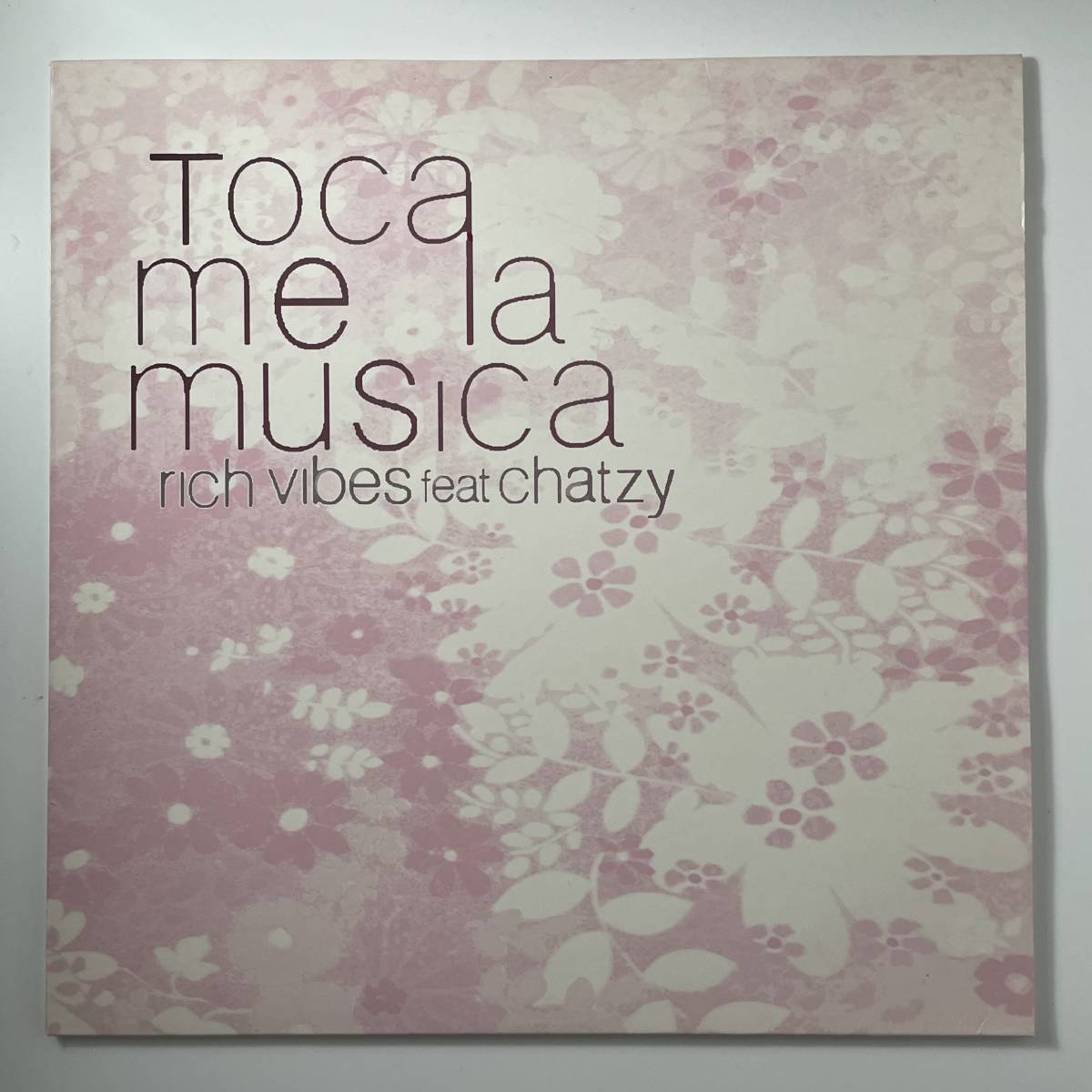 Rich Vibes Feat Chatzy - Toca Me La Musica拍卖