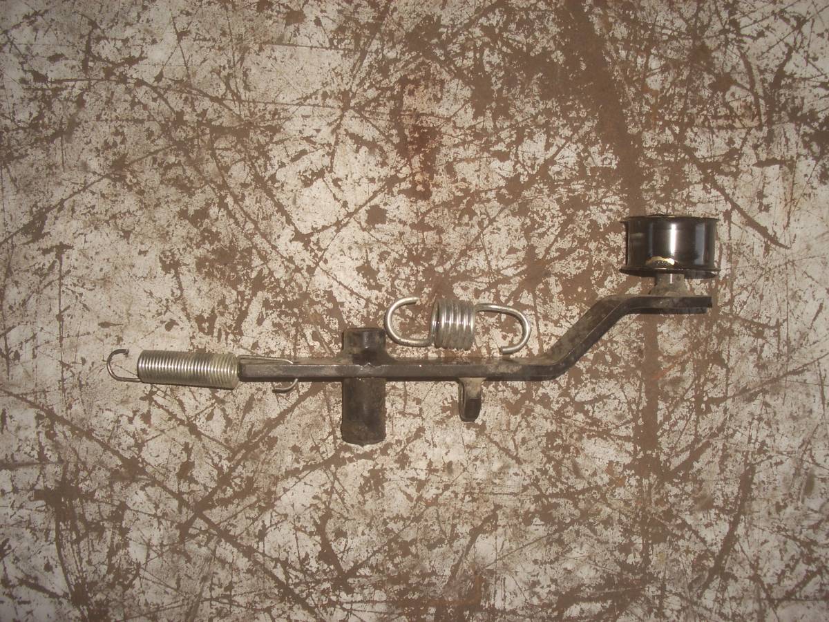 マキタ MKR300 PR2200 部品 ベルトテンショナー メインクラッチ拍卖