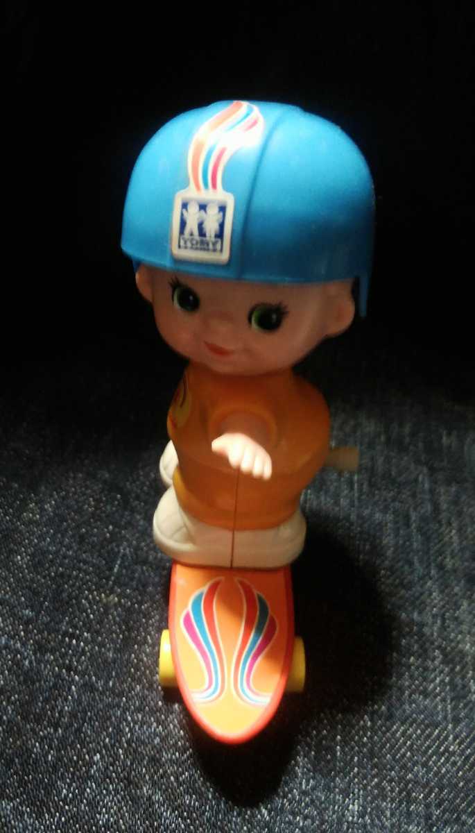 TOMY トミー 日本製 ゼンマイ スケボー人形 青ヘルメット 1979年製 デッドストック 未使用 玩具 フィギュア 昭和レトロ ビンテージ拍卖