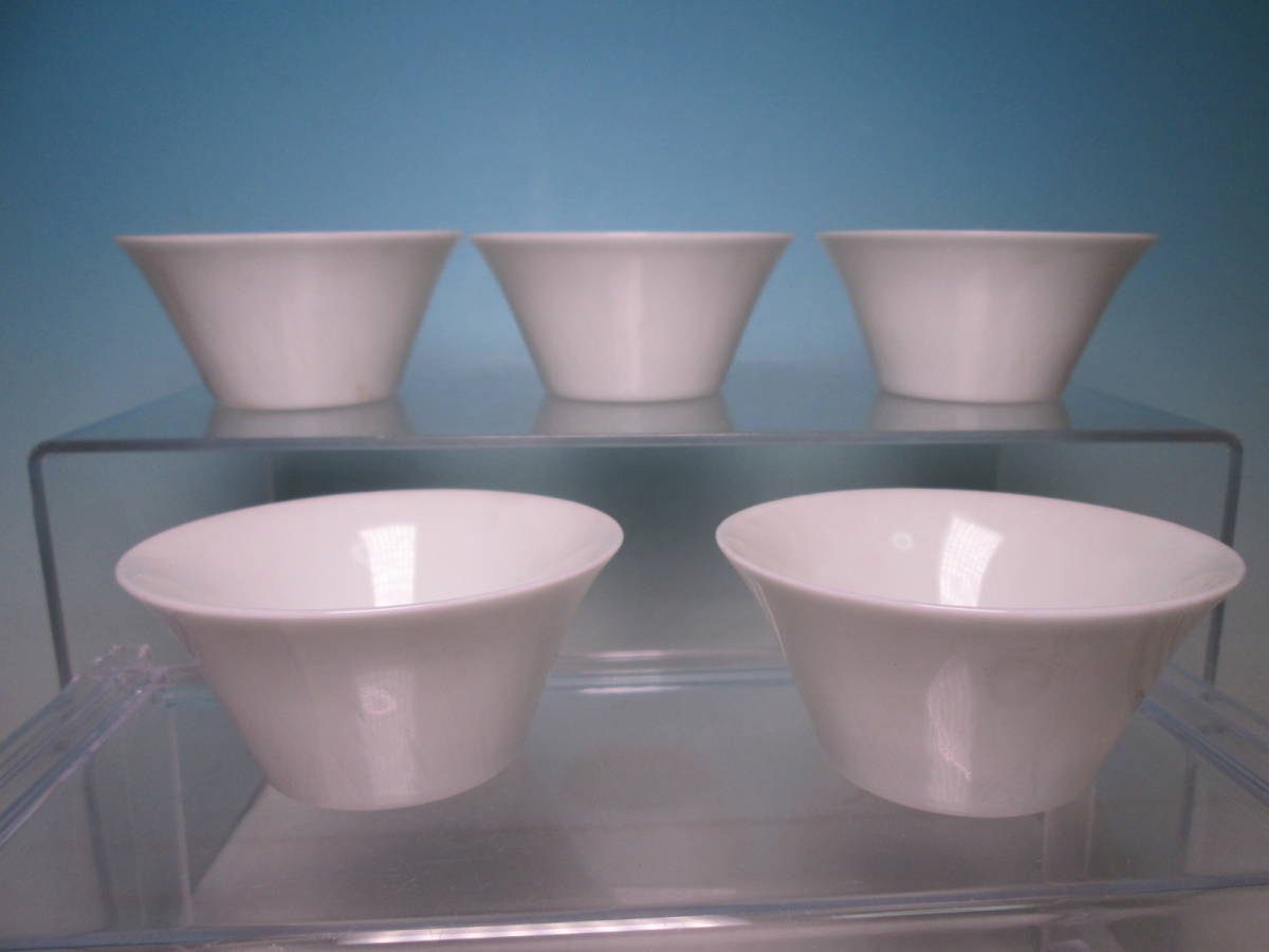 ☆煎茶道具 中国古玩 白磁 陰刻文 煎茶碗 五客 箱無 お料理屋さんの器 小向付/小鉢/懐石/割烹拍卖