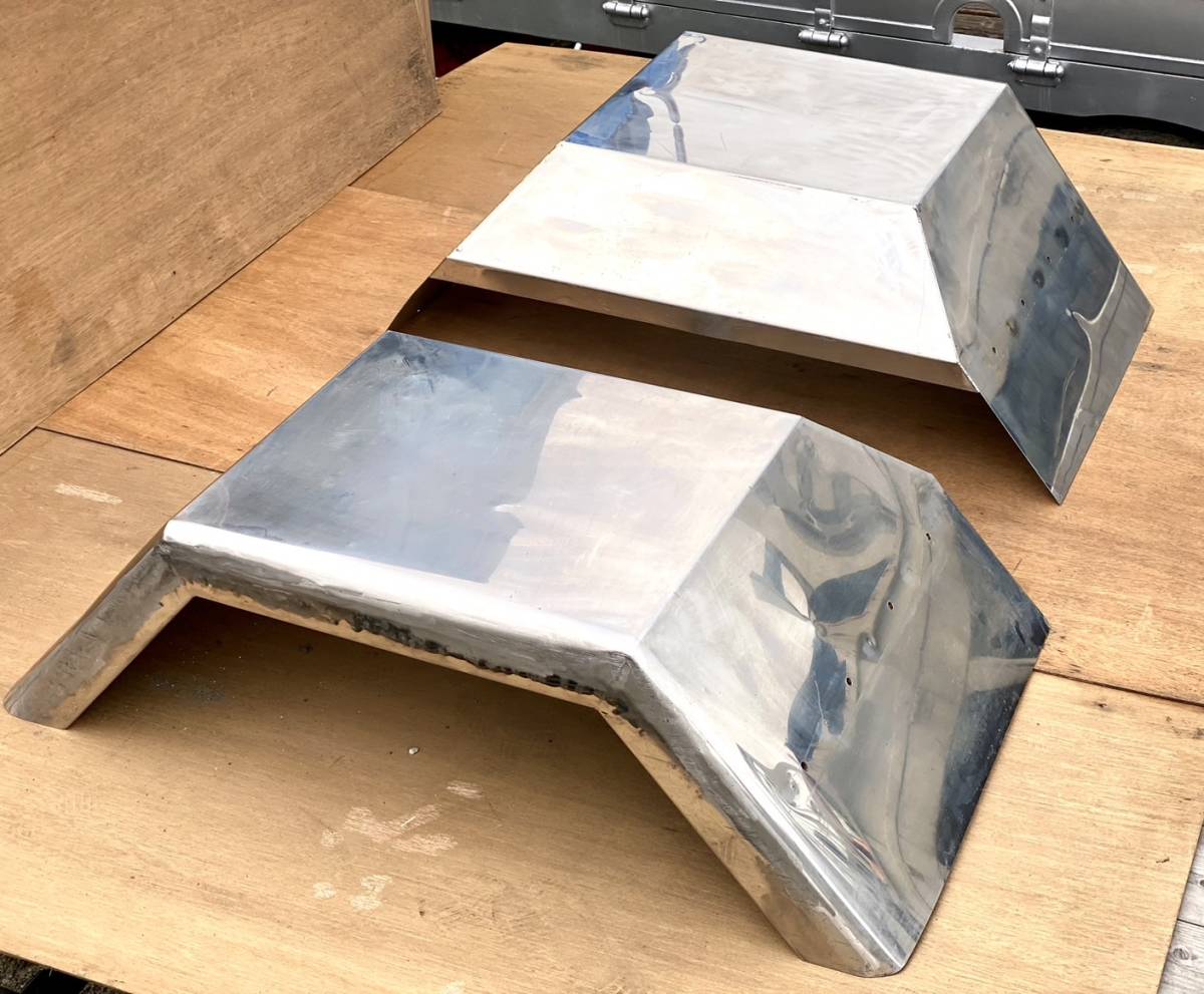 『23047』ステンレスリアフェンダー 左右セット 泥除け 幅1100mm 後方補助 傷有り デコトラ 茨城県拍卖