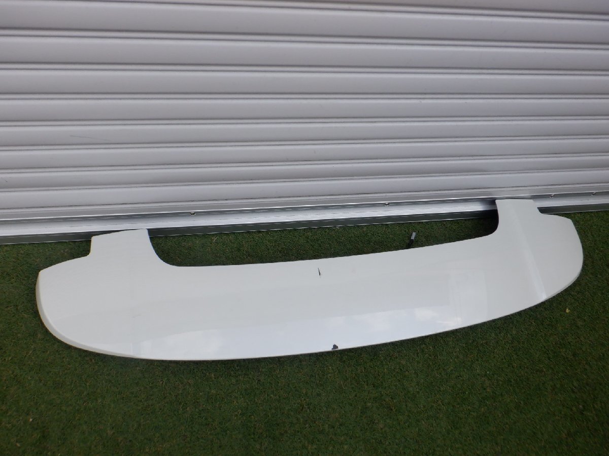 トヨタ純正 ZWR90W ZWR95W MZRA90W MZRA95W 90 ヴォクシー リアスポイラー リアウィング 76871-V1010 パールホワイト070拍卖