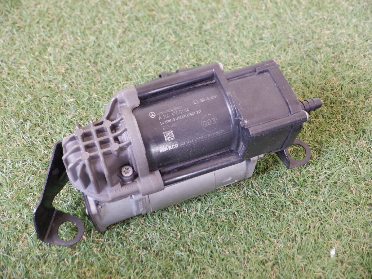 ベンツ純正 W213 Eクラス X253 GLCクラス W205 Cクラス C238 エアサス コンプレッサー エアサスポンプ A2053200104 m-23-5-253拍卖