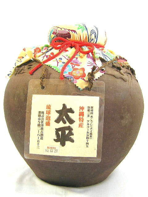 レア 津波古酒造 琉球泡盛 太平 12年以上古酒 44度 三升 龍文甕入り拍卖