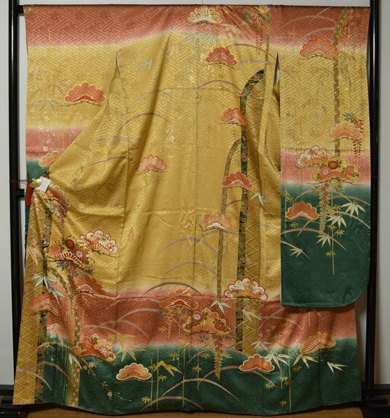 正絹 松竹梅 金彩 駒刺繍 振袖 美品 -袷-拍卖