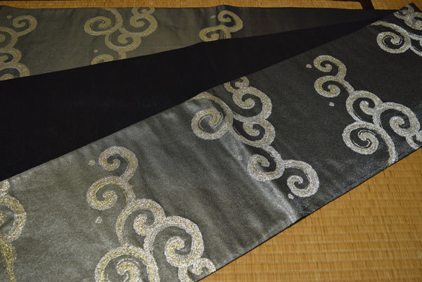 正絹 「七野」 特選 唐草文 袋帯 紙箱付き -六通-拍卖