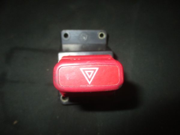 ■アルファロメオ GTV ハザードスイッチ 中古 60601499 部品取あり フラッシャースイッチ ■拍卖