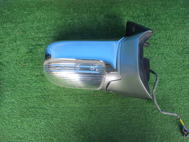 ★☆E51 エルグランド 右ドアミラー メッキカバー付き☆★拍卖