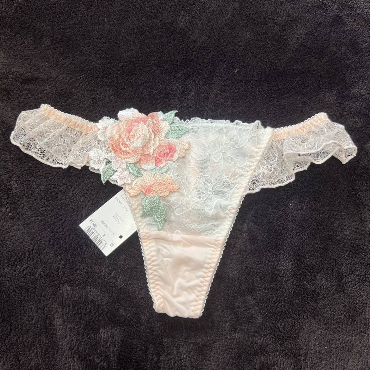 【新品】wacoal サルート 02グループ Tバックショーツ Mサイズ OC拍卖