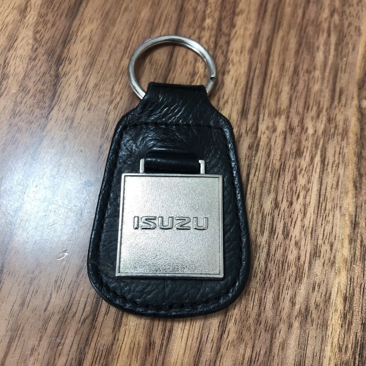 いすゞ キーホルダー 中古 ジャンク 大型 中型 小型 ギガ フォワード エルフ拍卖