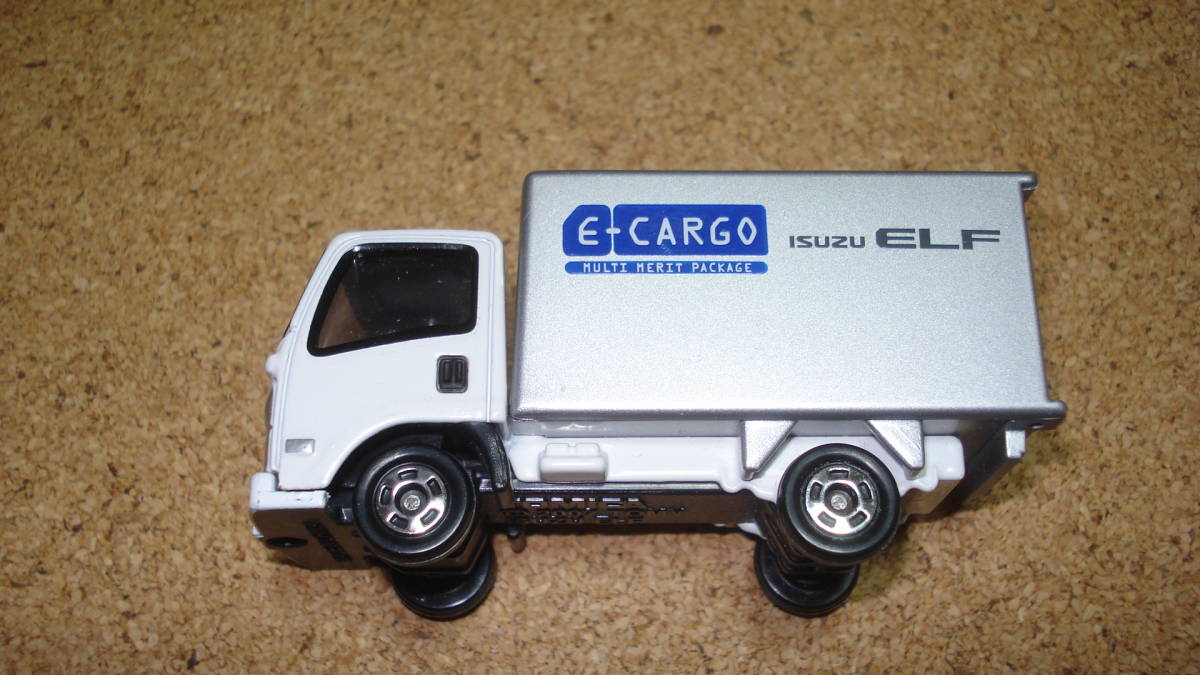 トミカ  いすず エルフトラック 車体のみ //2007年 中国製 //ギガ&エルフトラックセット 解体品・バラ単品拍卖