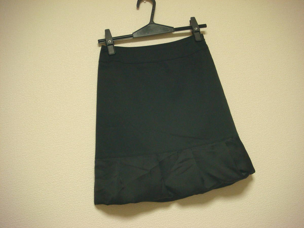 インディヴィ 小さいサイズ 裾バルーンデザイン スカート 5 黒 美品 綿&麻拍卖