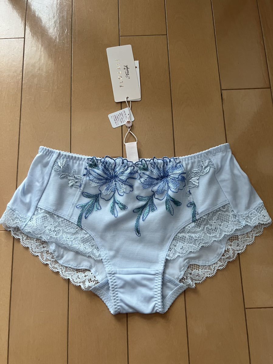 トリンプフローラレ Triumph FRORALE ショーツ 水色 新品未使用です。Mヒップハング拍卖