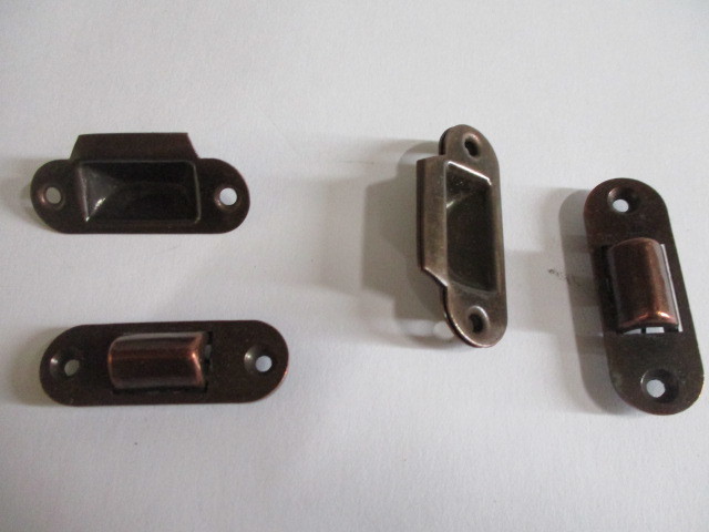 ゴンべ40ミリ 新品 GB色 ビス不付き 2ケ¥100 送料¥185(クリックポスト)拍卖