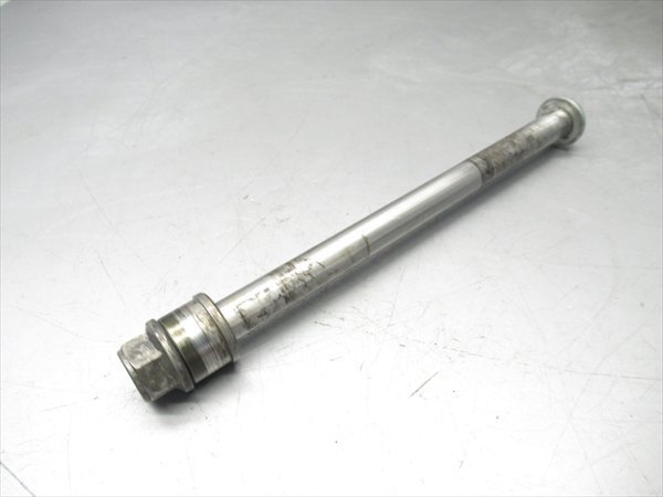 A1R5-0525 ホンダ GB250クラブマン 1型 リア アクスルシャフト 純正品 【MC10-103~ (初期 E型) 動画有】拍卖