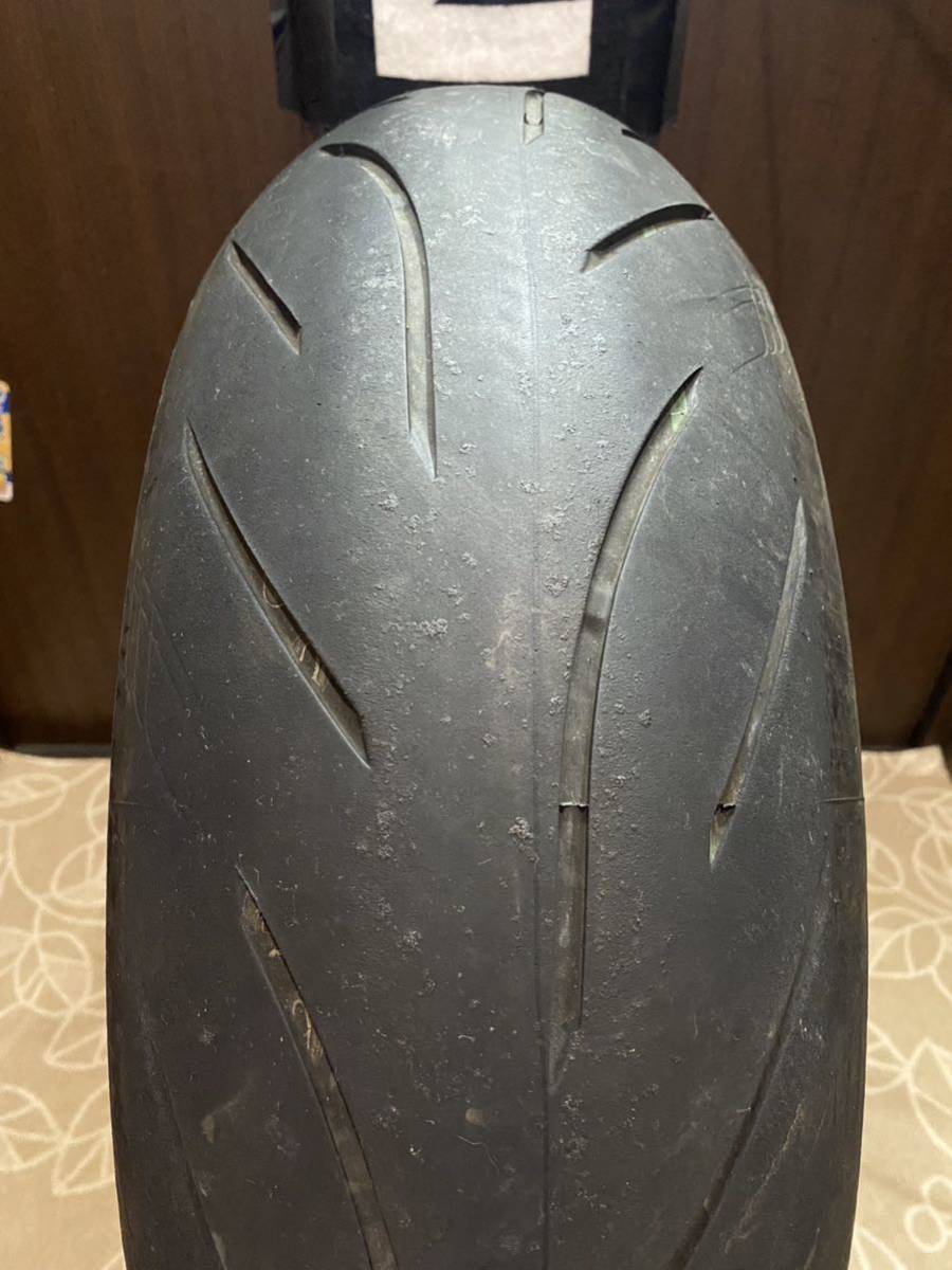 中古MCタイヤ 2020年製造 BRIDGESTONE BATTLAX S21 180/55ZR17 ブリヂストン バトラックス ハイパースポーツ 180 55 17 1020 K3679拍卖