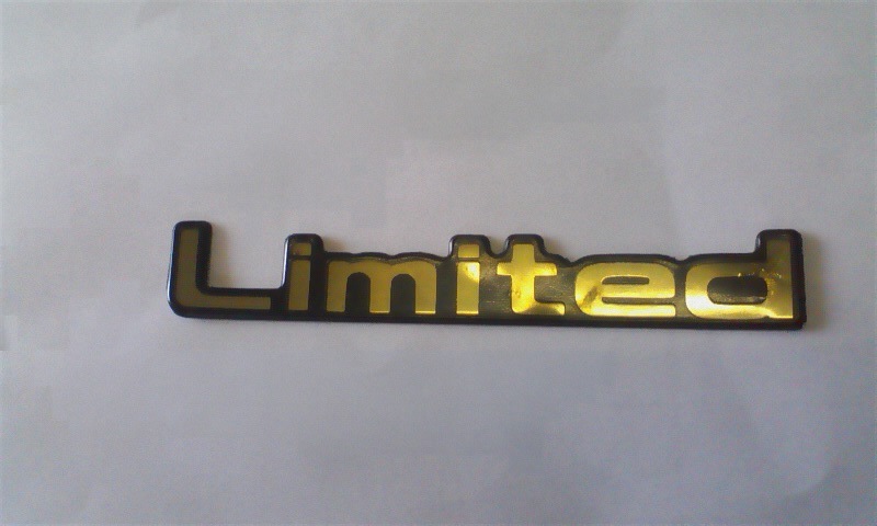 希少!旧車!レア物!当時物!トヨタ純正カローラ?スプリンター?のリミテッドトランクエンブレム、格安! 売り切り!拍卖