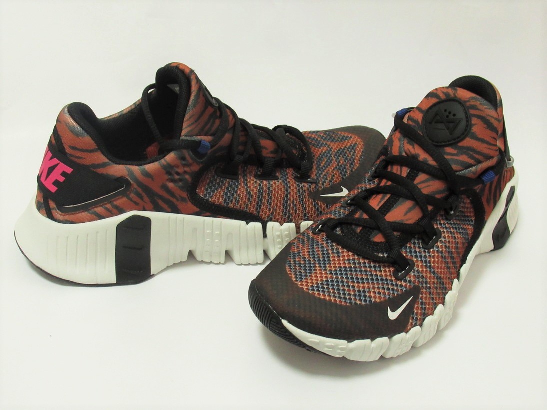 NIKE W FREE METCON 4 ブラウン ピンク 24cm ナイキ フリー メトコン アニマル トラ柄 トレーニング シューズ フィットネス DJ8655-018拍卖