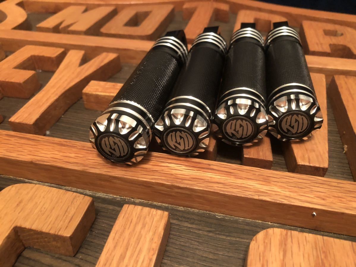 国内発送 RSD ステップ ペグ ハーレー スポーツスター ダイナ ソフテイル ツーリング ローライダー ペダル ブラック 4点セット拍卖