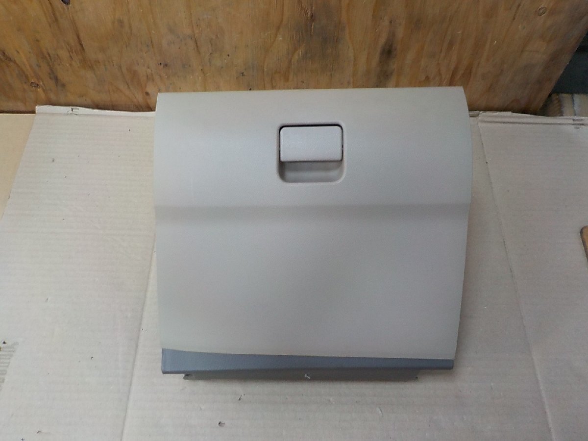 キャロル HB25S グローブボックス 純正 【送料無料】拍卖