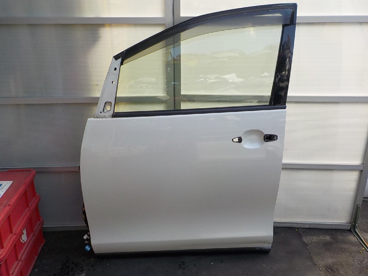 エスティマ 20 フロントドア 左 純正 送料はシステム上 無料と表示されますが西濃着払いです。拍卖