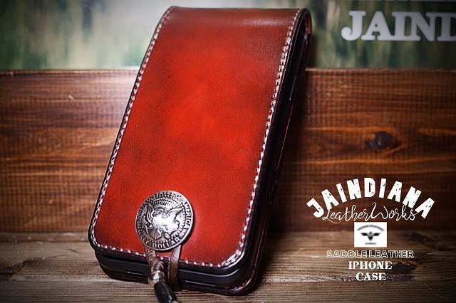 iPhone13ケース 手縫い サドルレザー ビンテージ染めバーガンディーA (iPhone13pro・mini仕様での製作も可)拍卖