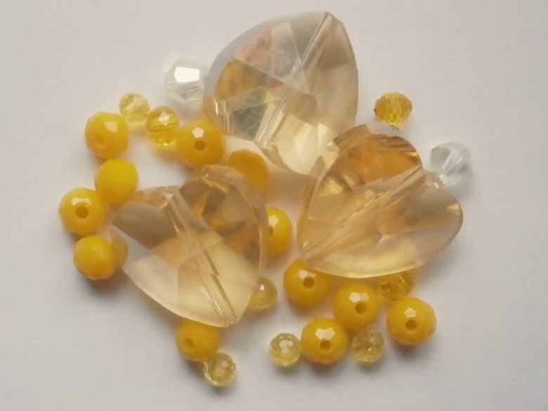 ガラスビーズ★ハート★イエロー系★A拍卖