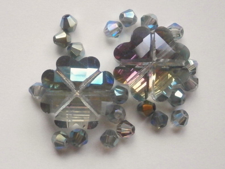 ガラスビーズ★クローバ★モスグリーン系★D拍卖