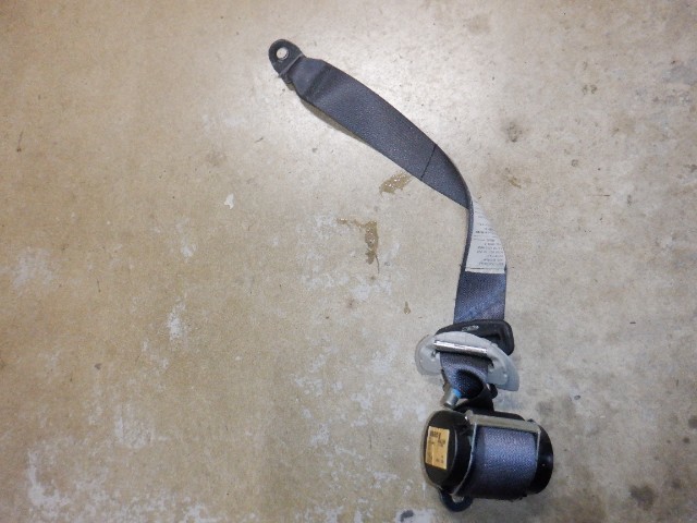 HD1587 CW5W アウトランダー 純正 左 リア シートベルト 42721拍卖